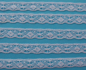 15021 French Val Lace Edge White 5/8''